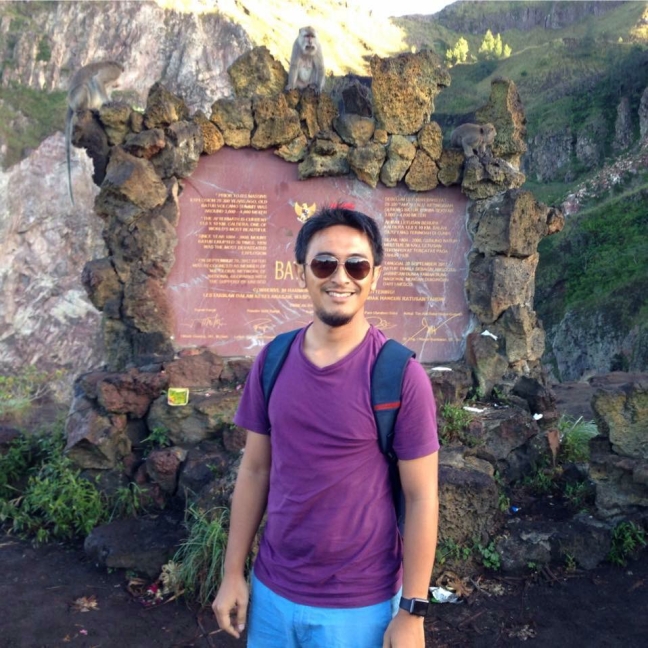 Reiza went on hiking at Mount Batur in Bali sometime in 2016